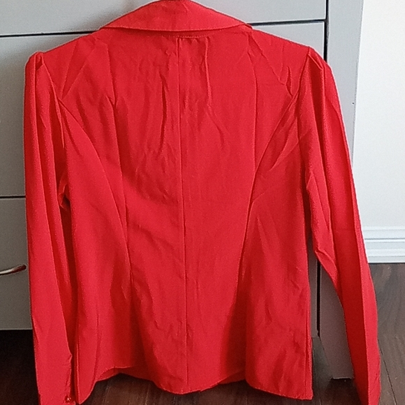 Red blouse - Picture 4 of 4